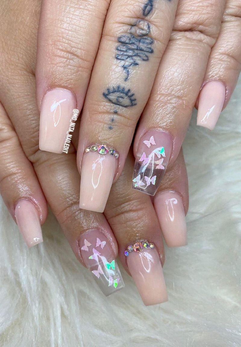 55 Trendy Butterfly Nail Art Designs for Spring