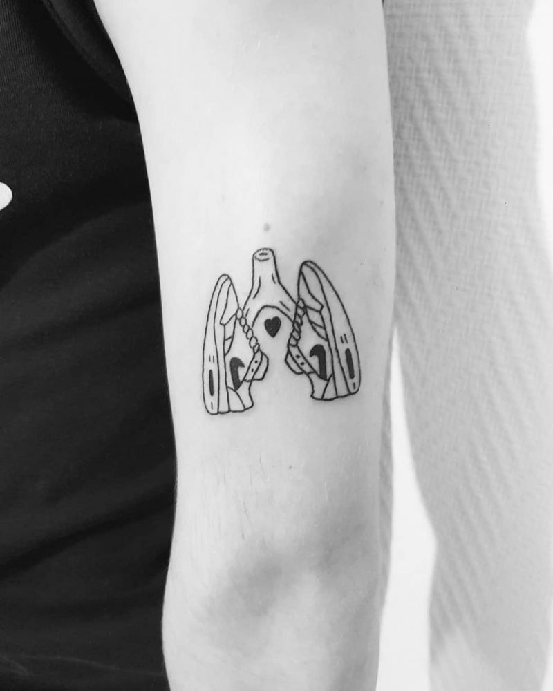 50 Creative Anatomical Lung Tattoos Give You Energy