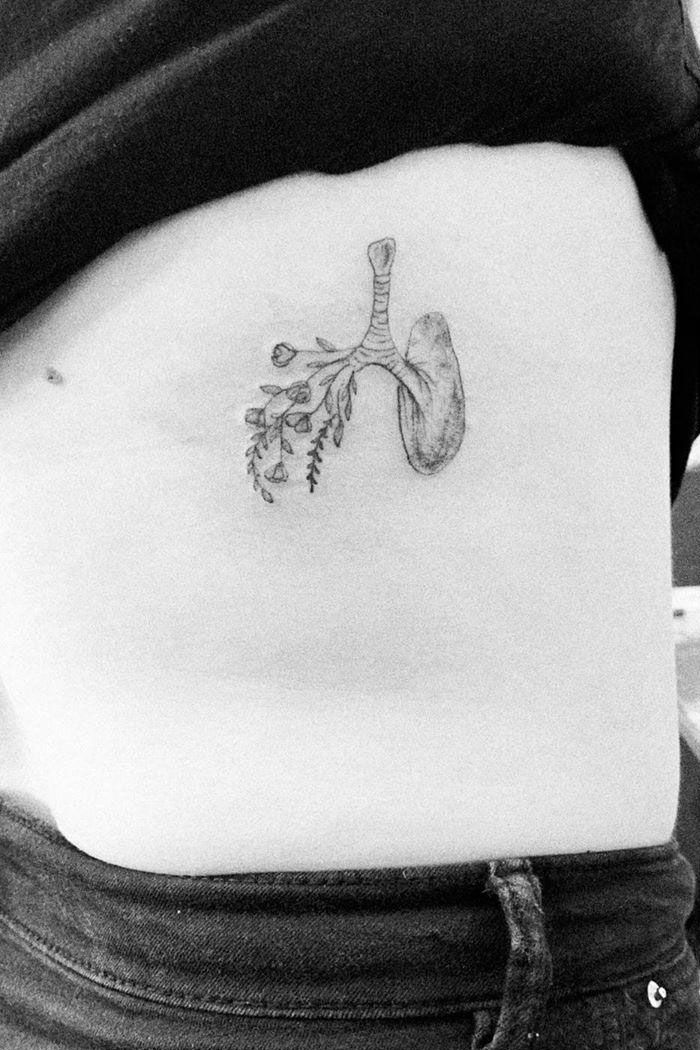 50 Creative Anatomical Lung Tattoos Give You Energy