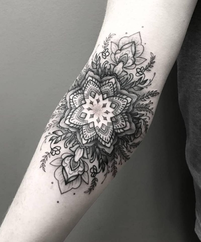 30 Pretty Mandala Tattoos You Will Love