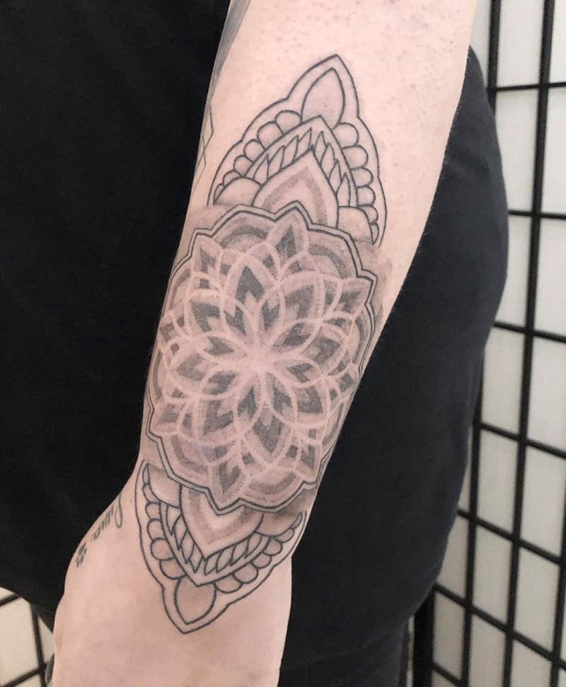 30 Pretty Mandala Tattoos You Will Love