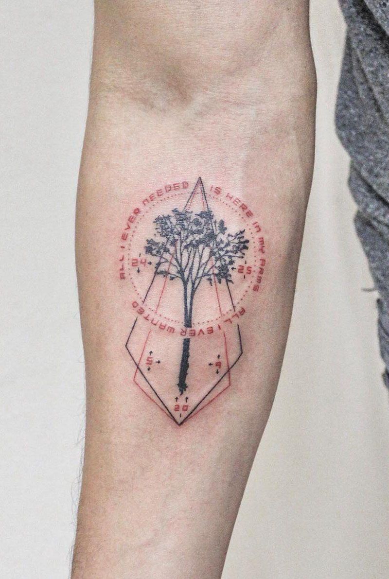 30 Pretty Geometric Tattoos to Inspire You