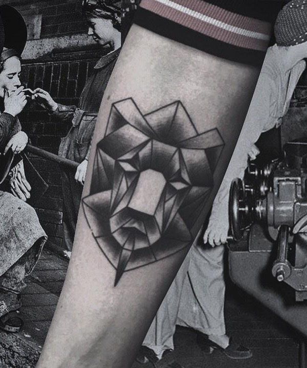 30 Pretty Geometric Tattoos to Inspire You