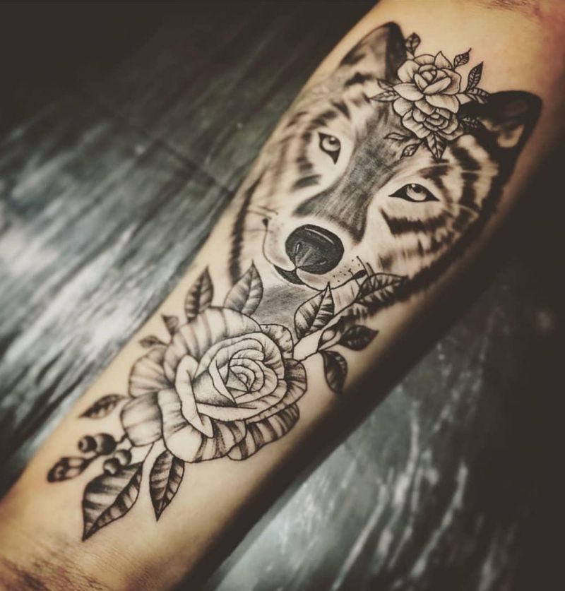 30 Pretty Wolf Tattoos You Will Love to Try