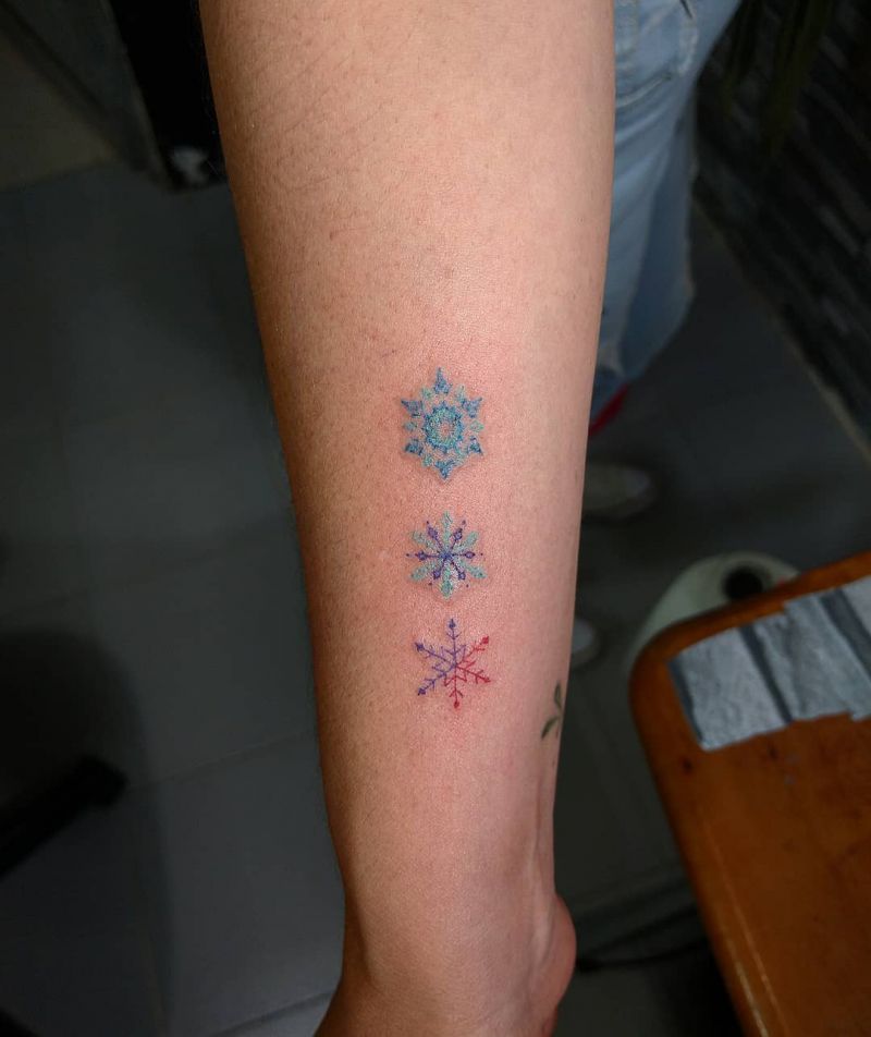 30 Pure Snowflake Tattoos Make You Beautiful Forever