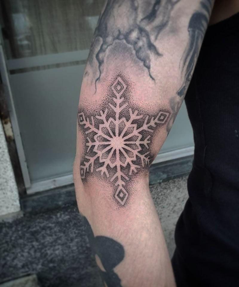 30 Pure Snowflake Tattoos Make You Beautiful Forever