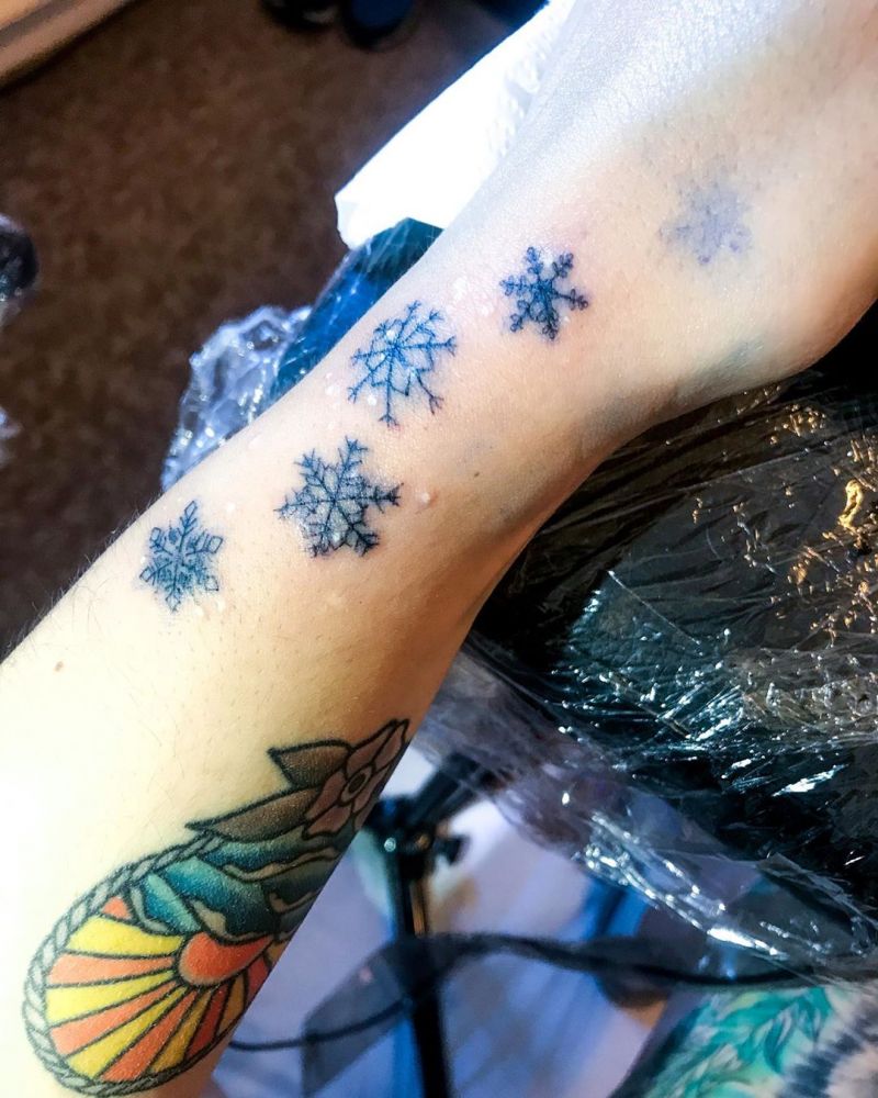 30 Pure Snowflake Tattoos Make You Beautiful Forever