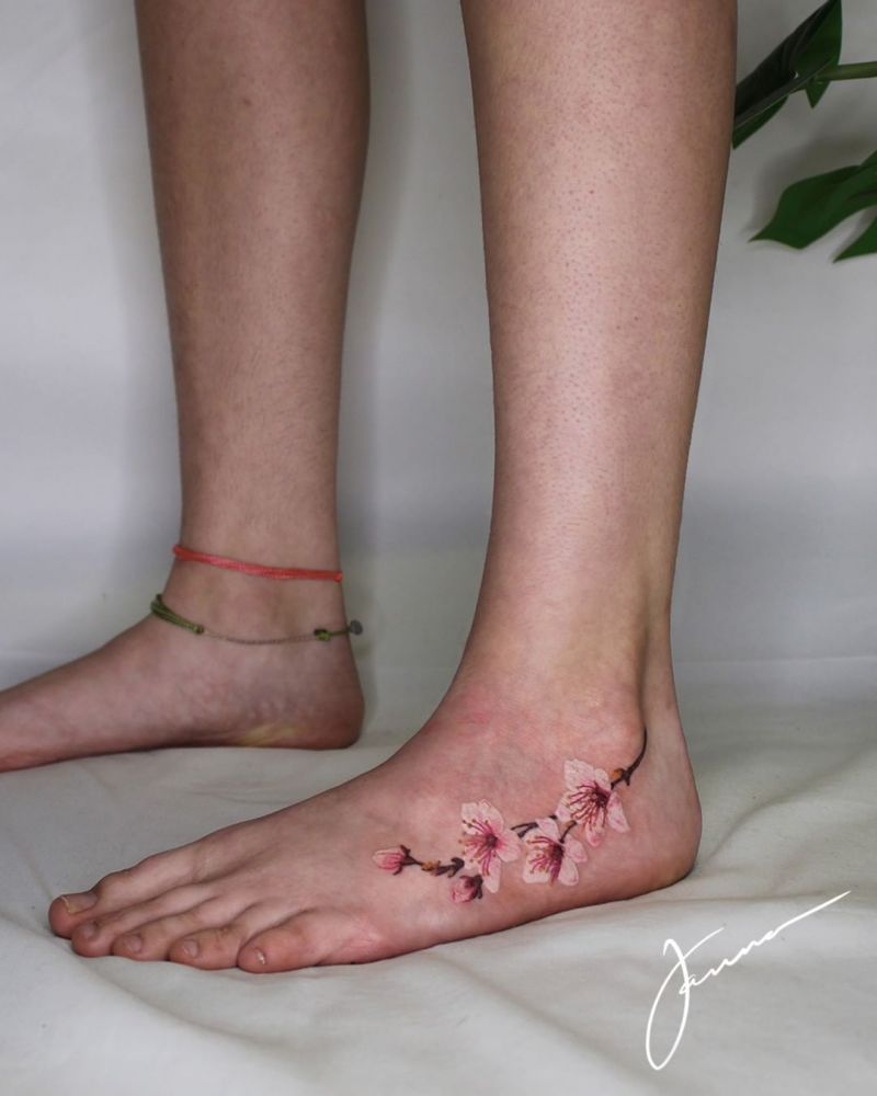 Pretty Foot Tattoos to Show Off