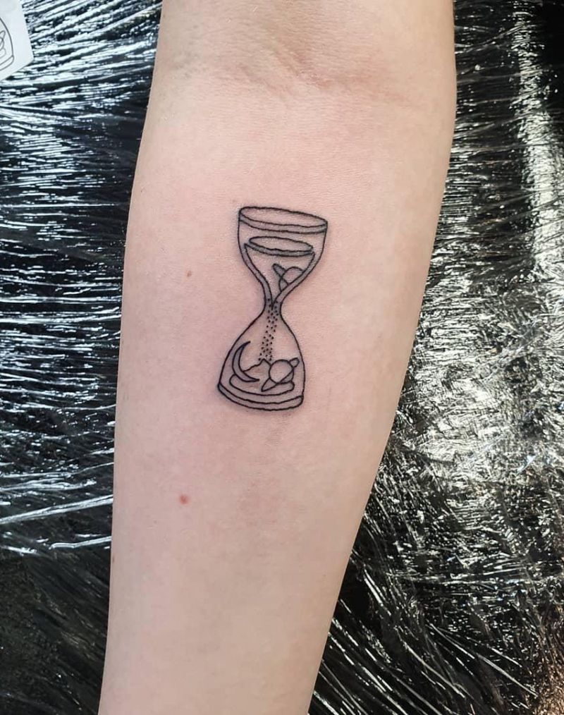 Wonderful Hourglass Tattoos Let You Know How to Cherish Time