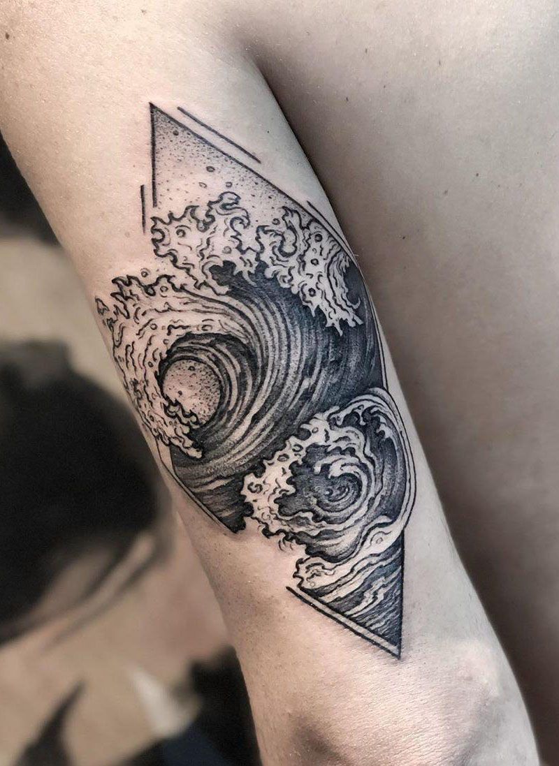 Pretty Wave Tattoos That Give You an Unexpected Feeling