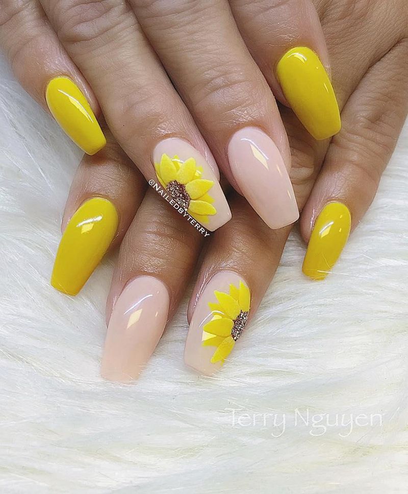 Trendy Sunflower Nail Art Designs for Summer