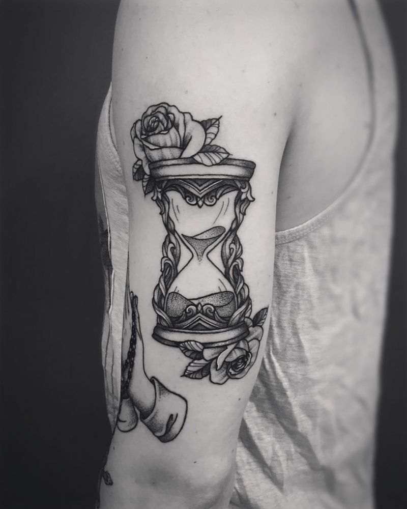 Wonderful Hourglass Tattoos Let You Know How to Cherish Time