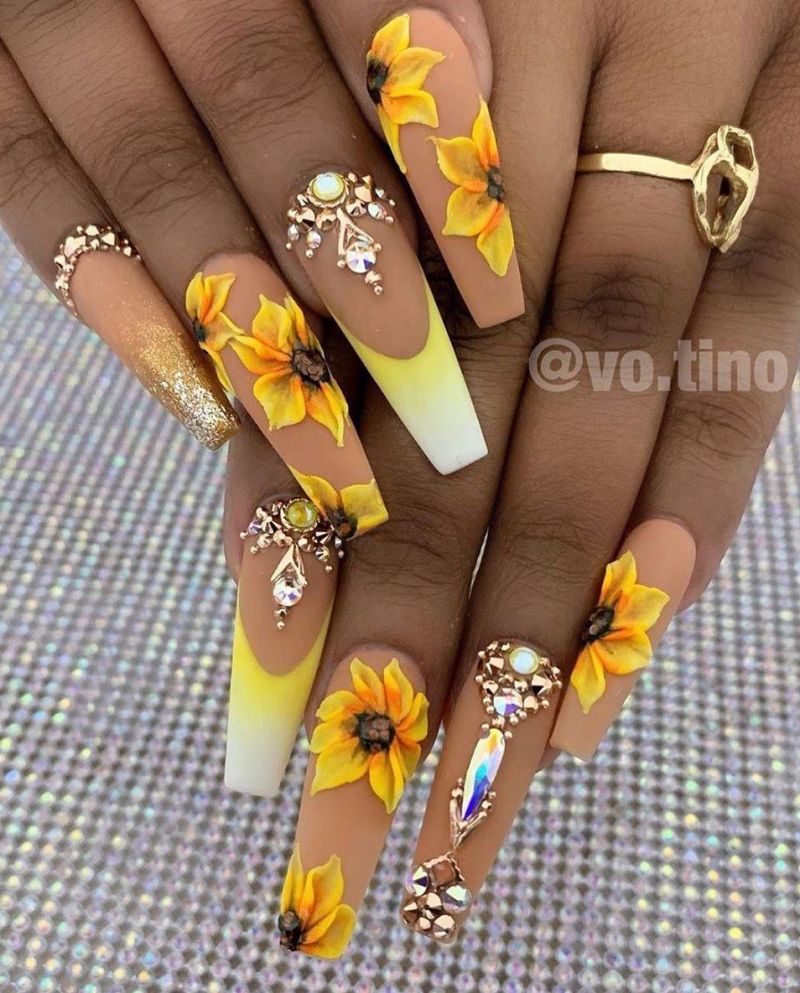 Trendy Sunflower Nail Art Designs for Summer