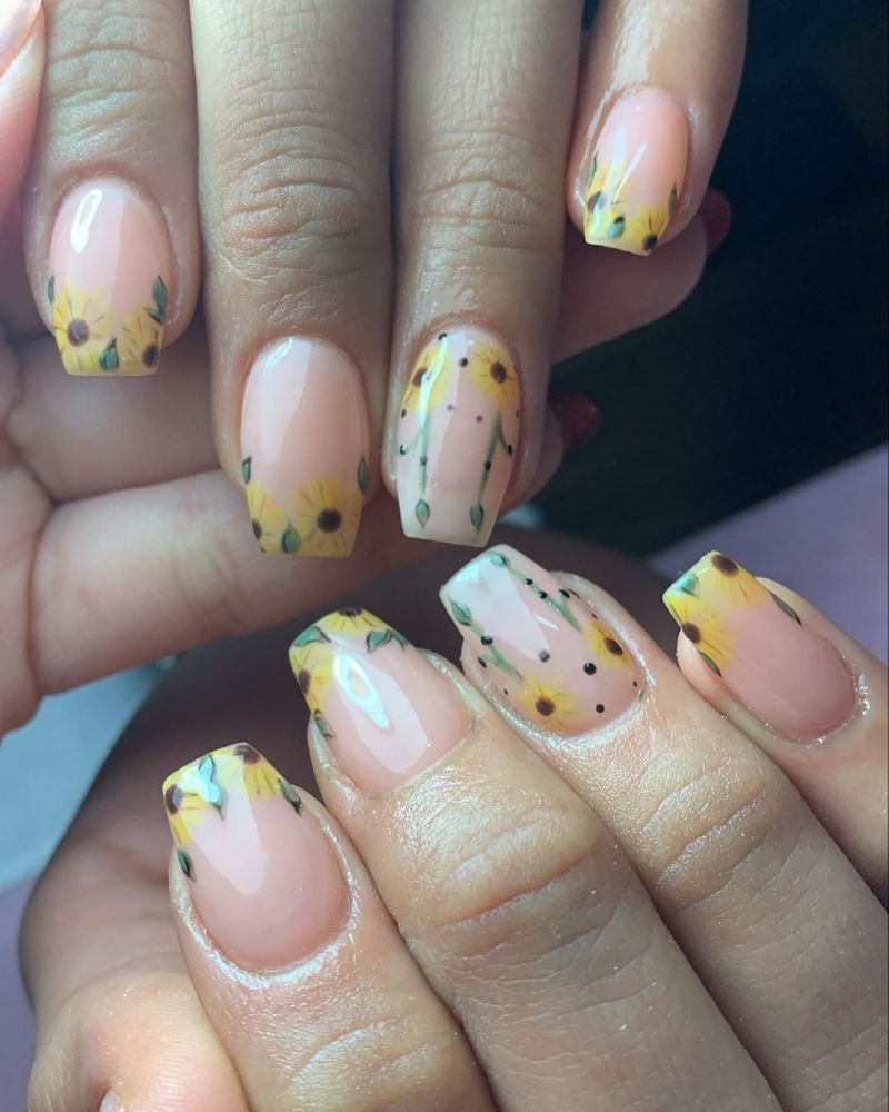 Trendy Sunflower Nail Art Designs for Summer