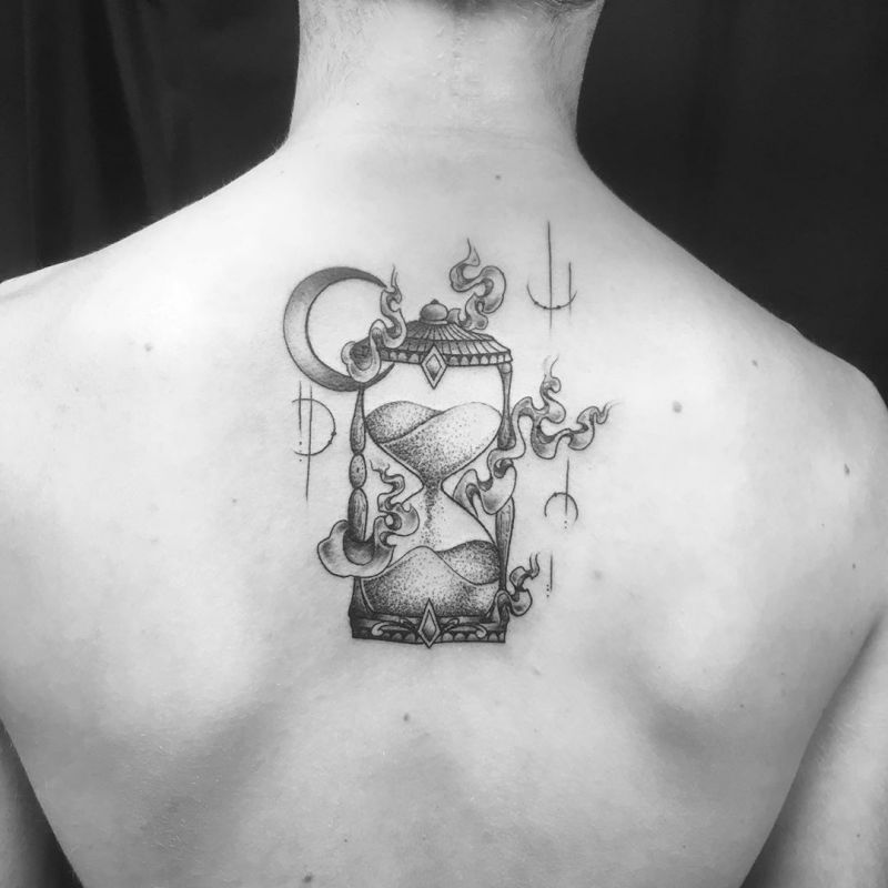 Wonderful Hourglass Tattoos Let You Know How to Cherish Time