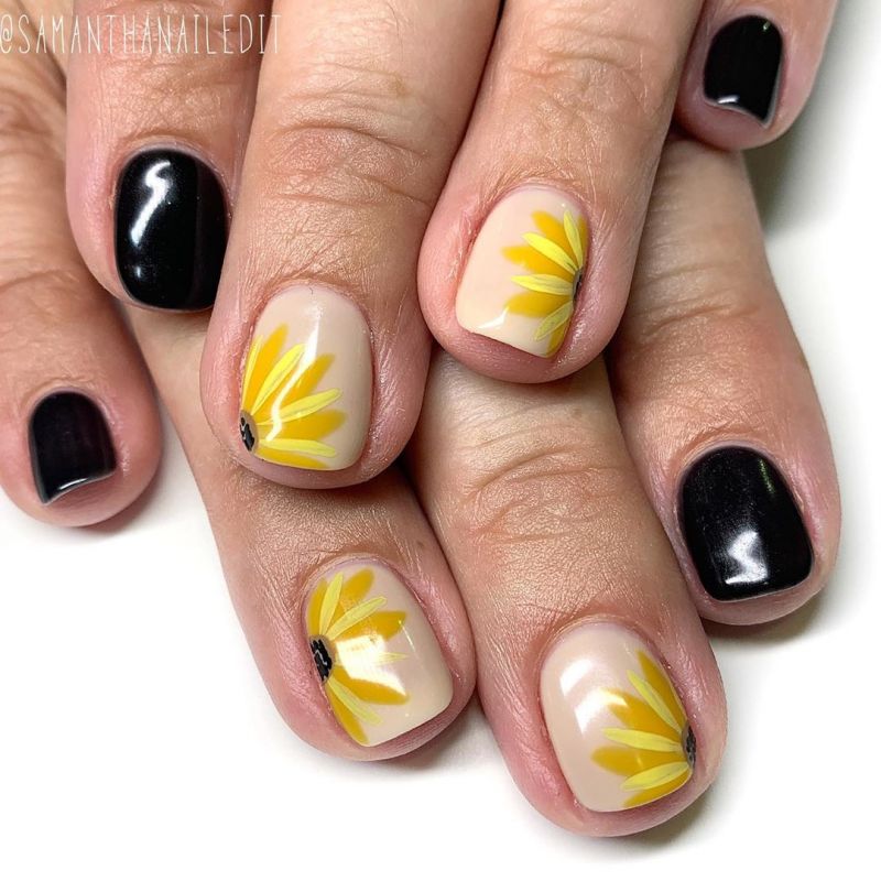 Trendy Sunflower Nail Art Designs for Summer