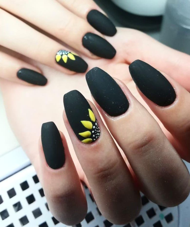 Trendy Sunflower Nail Art Designs for Summer