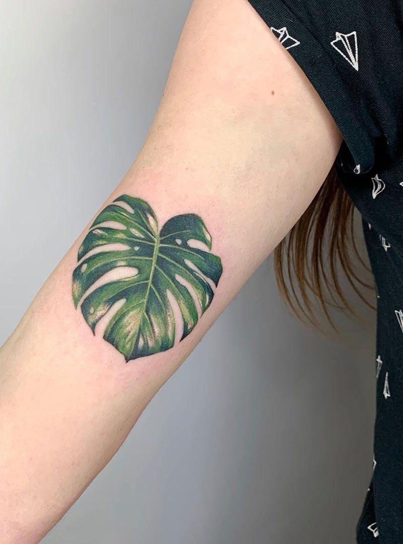 Pretty Leaf Tattoos Make You Elegant and Beautiful