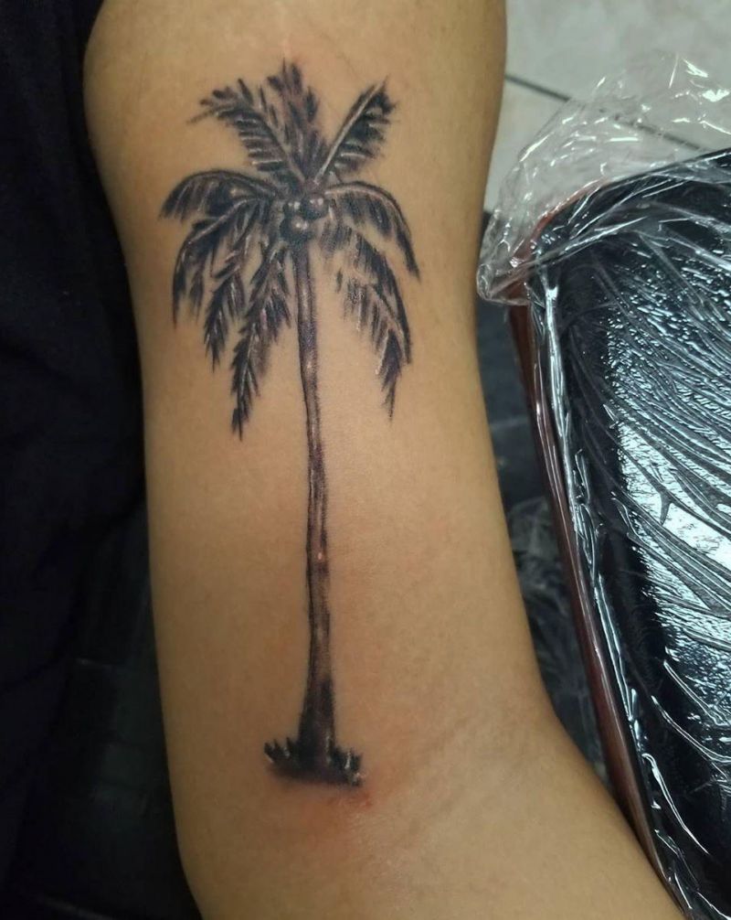 Pretty Palm Tree Tattoos will Make You Want to Try