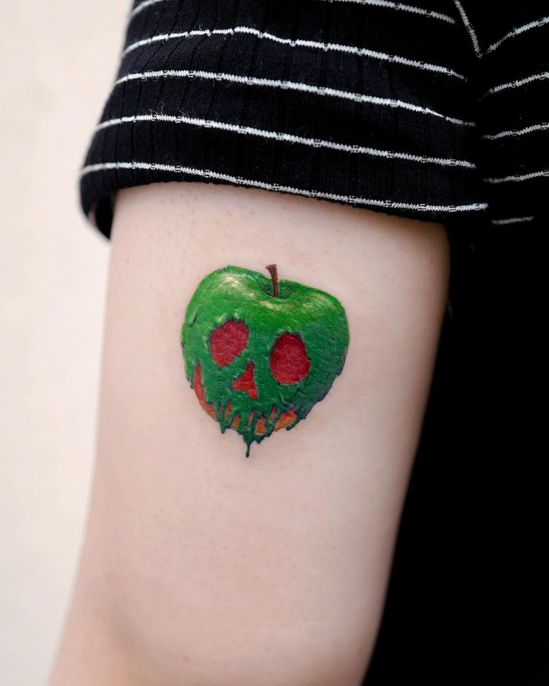 Pretty Apple Tattoos Give You Peace and Health