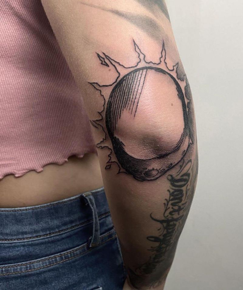 30 Pretty Elbow Tattoos You Will Love