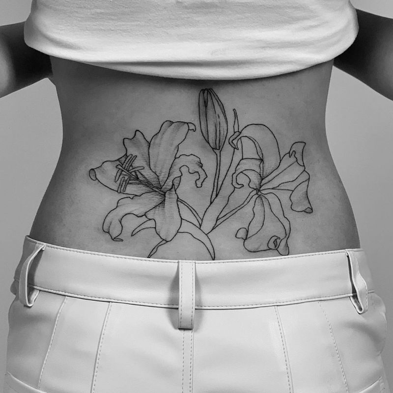 Pretty Waist Tattoos That Make You More Attractive