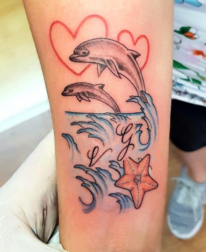 Pretty Dolphin Tattoos That You Can't Miss