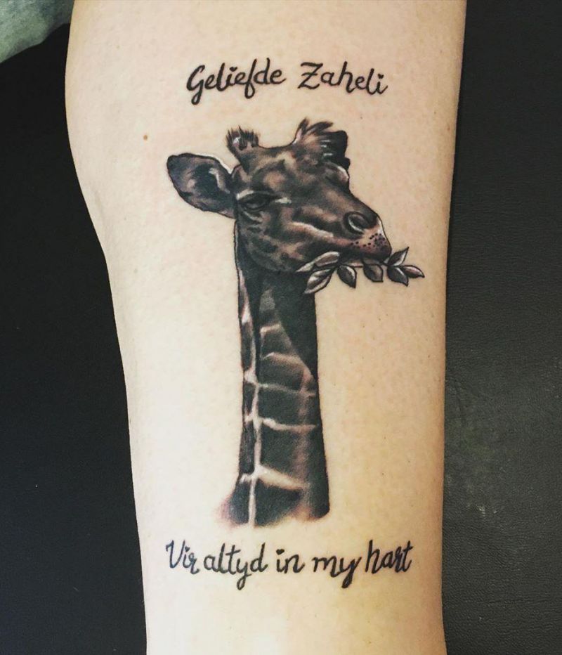 Pretty Giraffe Tattoos to Inspire You