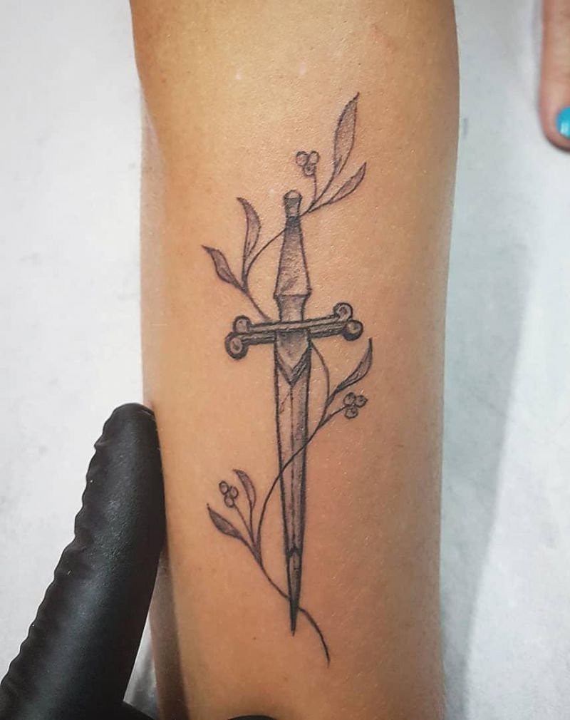 30 Pretty Sword Tattoos to Inspire You