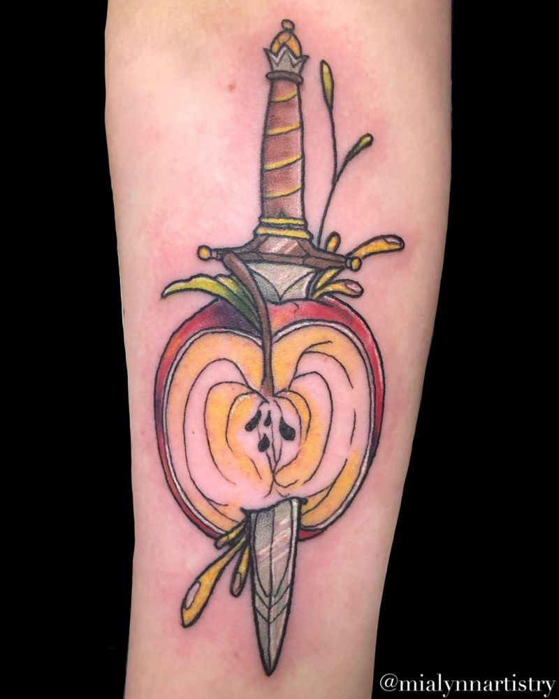 Pretty Apple Tattoos Give You Peace and Health