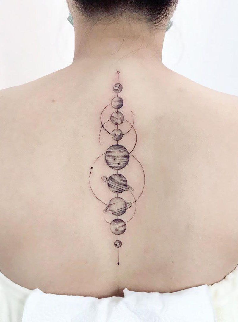 Pretty Spine Tattoos that Make You Sexy