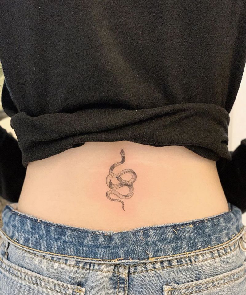 Pretty Waist Tattoos That Make You More Attractive