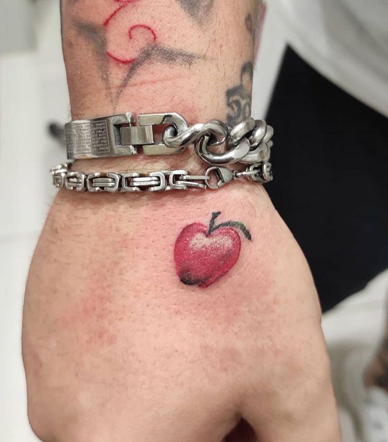 Pretty Apple Tattoos Give You Peace and Health