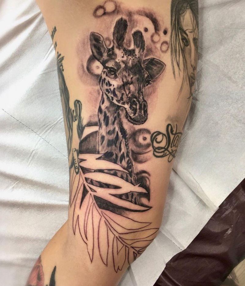 Pretty Giraffe Tattoos to Inspire You