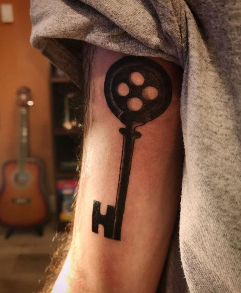 30 Pretty Key Tattoos Let Everything Go Smoothly for You