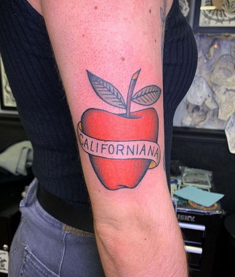 Pretty Apple Tattoos Give You Peace and Health