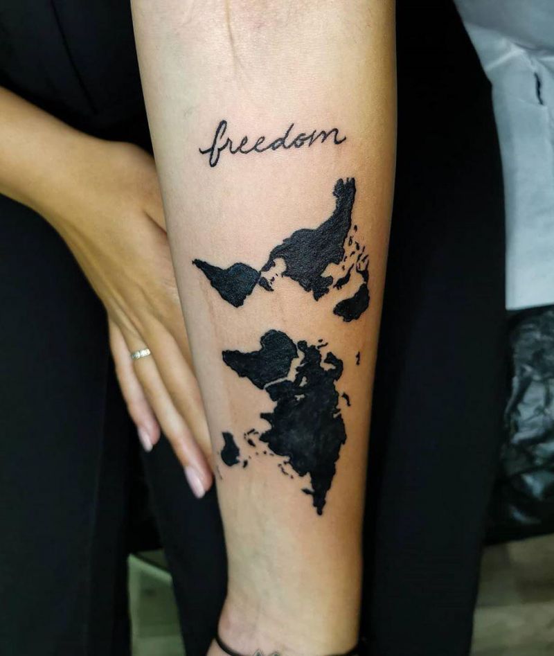 30 Pretty Map Tattoos Make You Want to Go Abroad