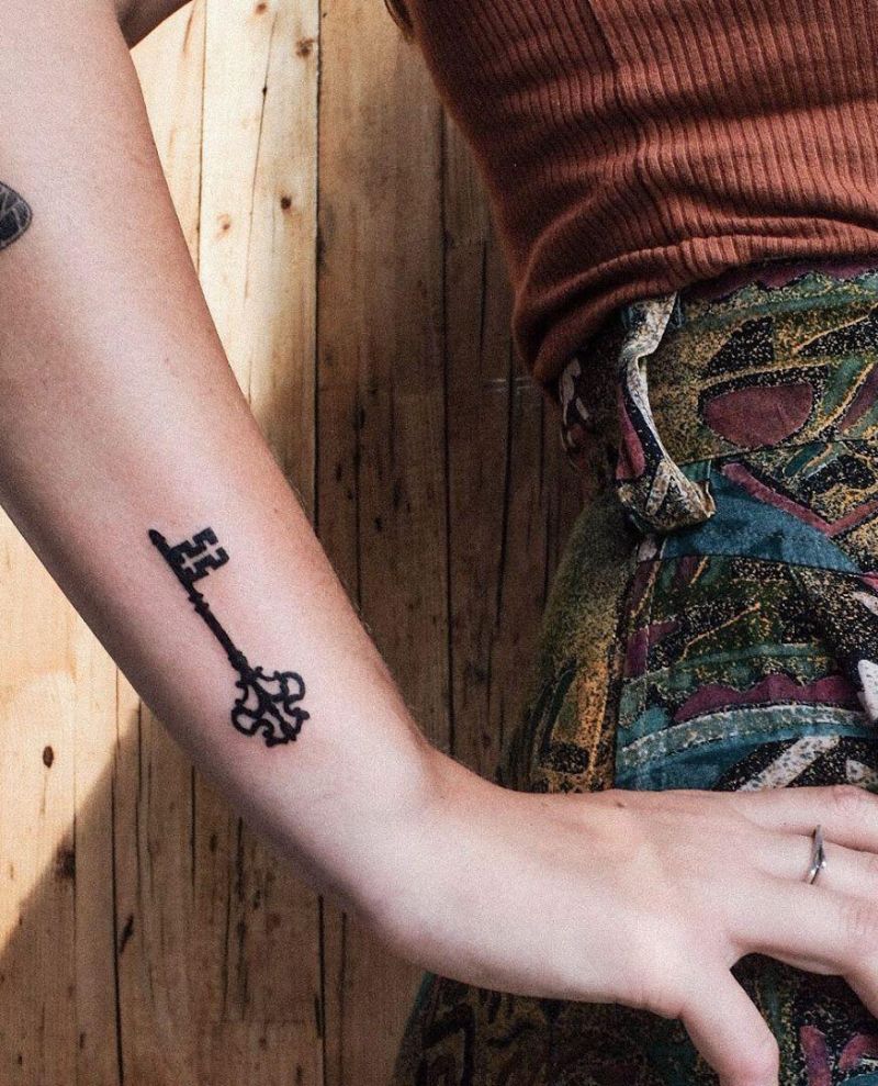 30 Pretty Key Tattoos Let Everything Go Smoothly for You