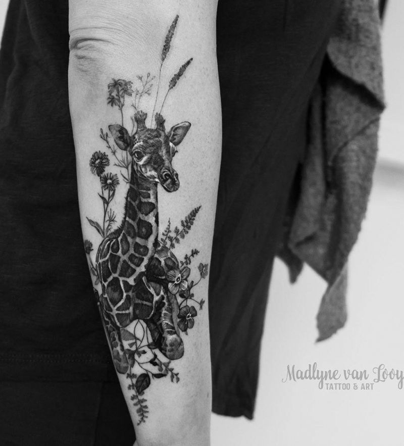 Pretty Giraffe Tattoos to Inspire You