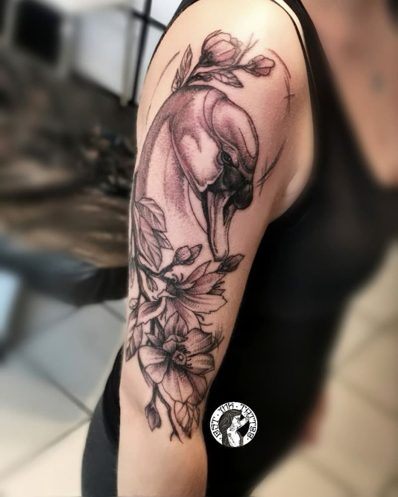 Pretty Swan Tattoos for You to Enjoy