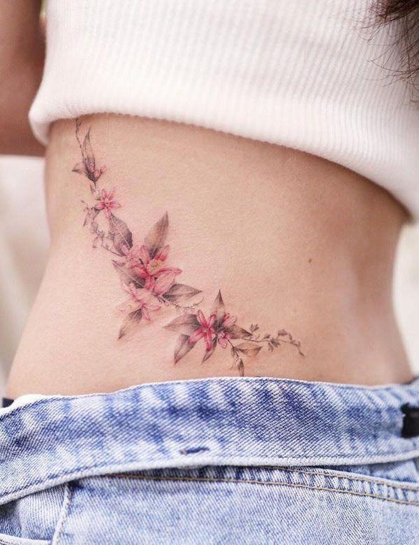 Pretty Waist Tattoos That Make You More Attractive