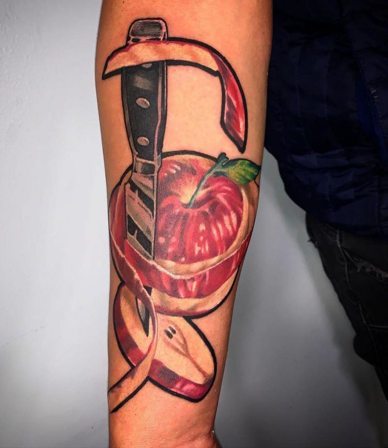 Pretty Apple Tattoos Give You Peace and Health