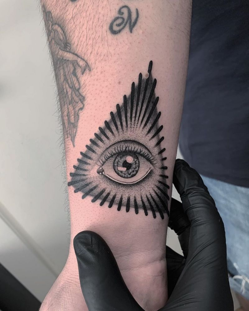 30 Pretty Eyes Tattoos You Will Love