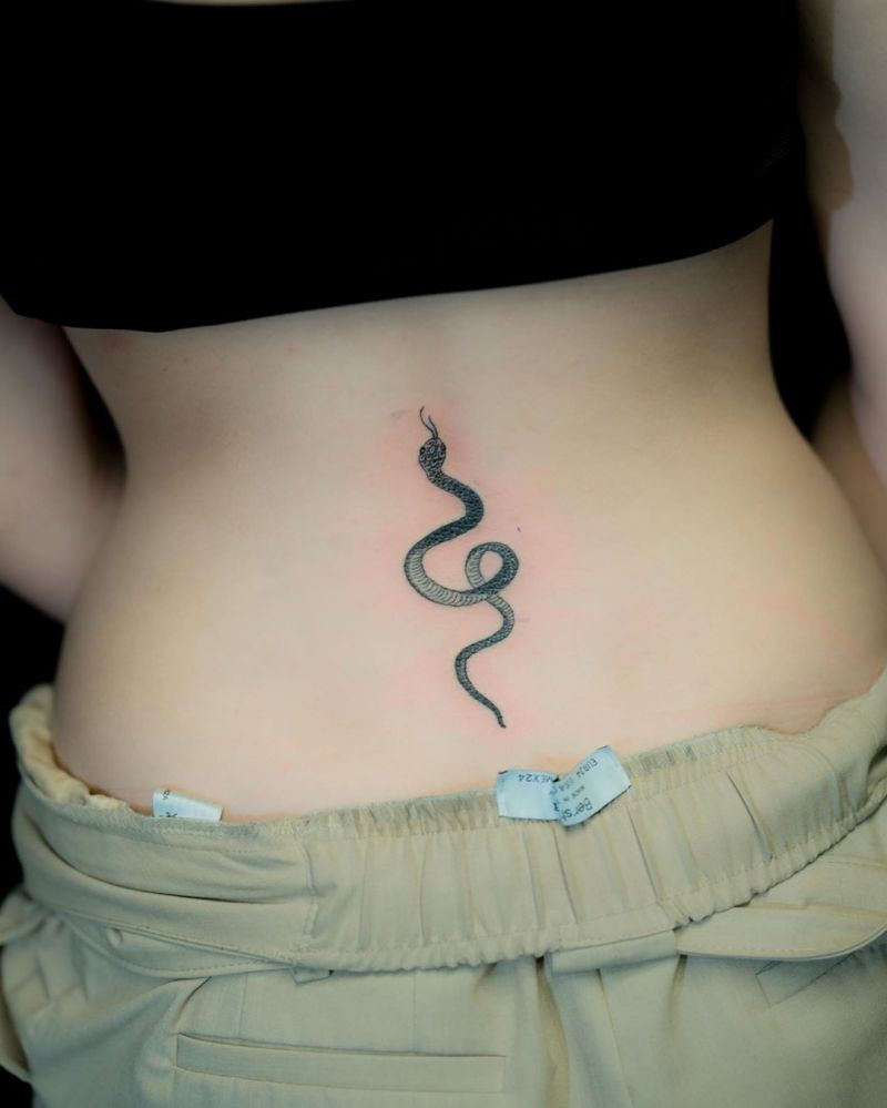 Pretty Waist Tattoos That Make You More Attractive