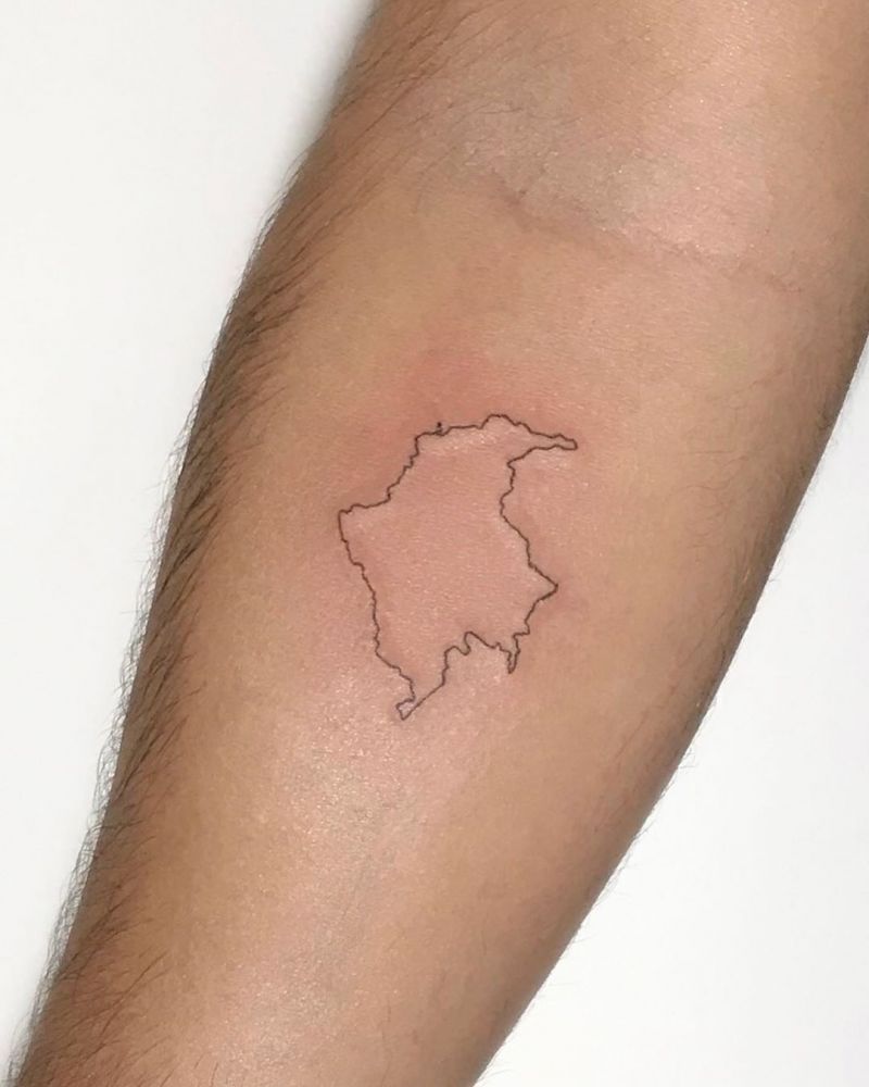 30 Pretty Map Tattoos Make You Want to Go Abroad