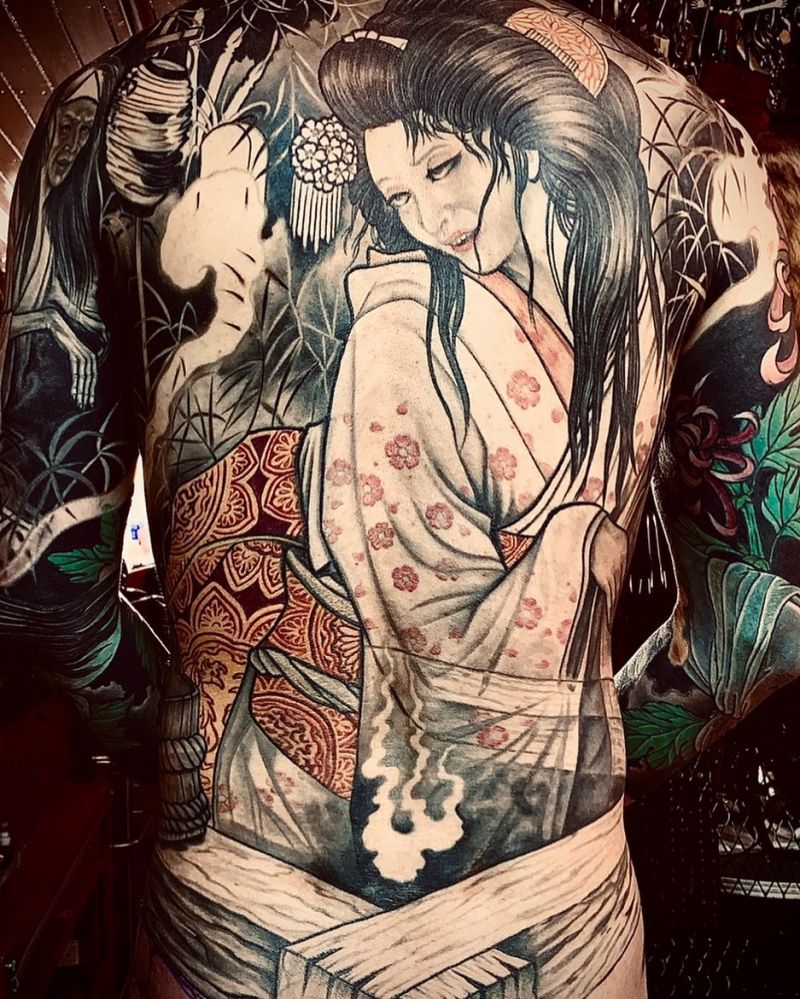 Pretty Back Tattoos That Make You More Attractive