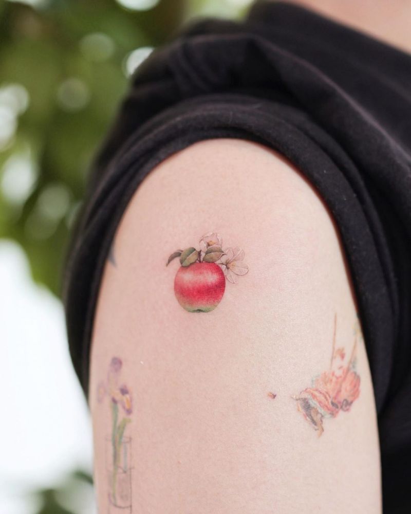 Pretty Apple Tattoos Give You Peace and Health