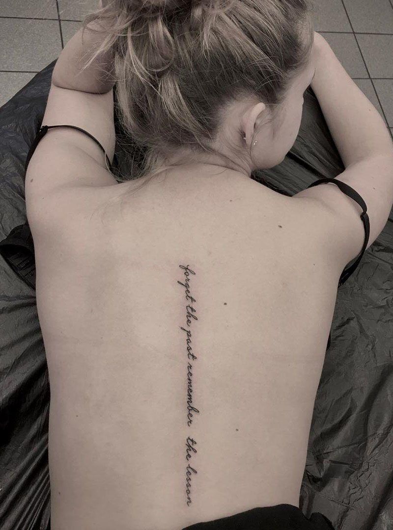 Pretty Spine Tattoos that Make You Sexy