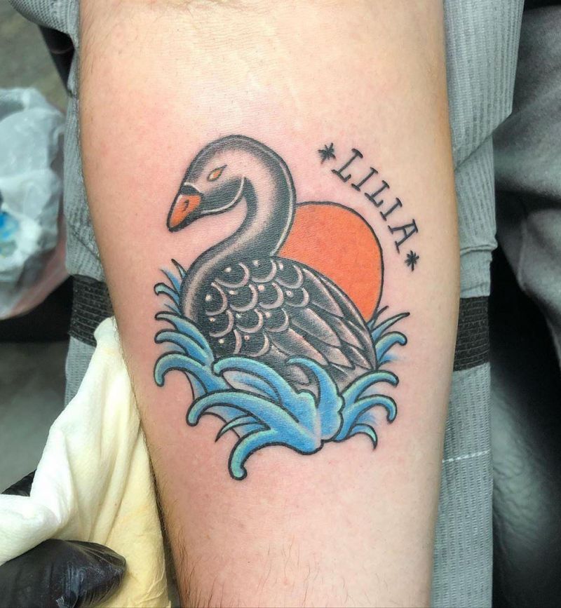 Pretty Swan Tattoos for You to Enjoy