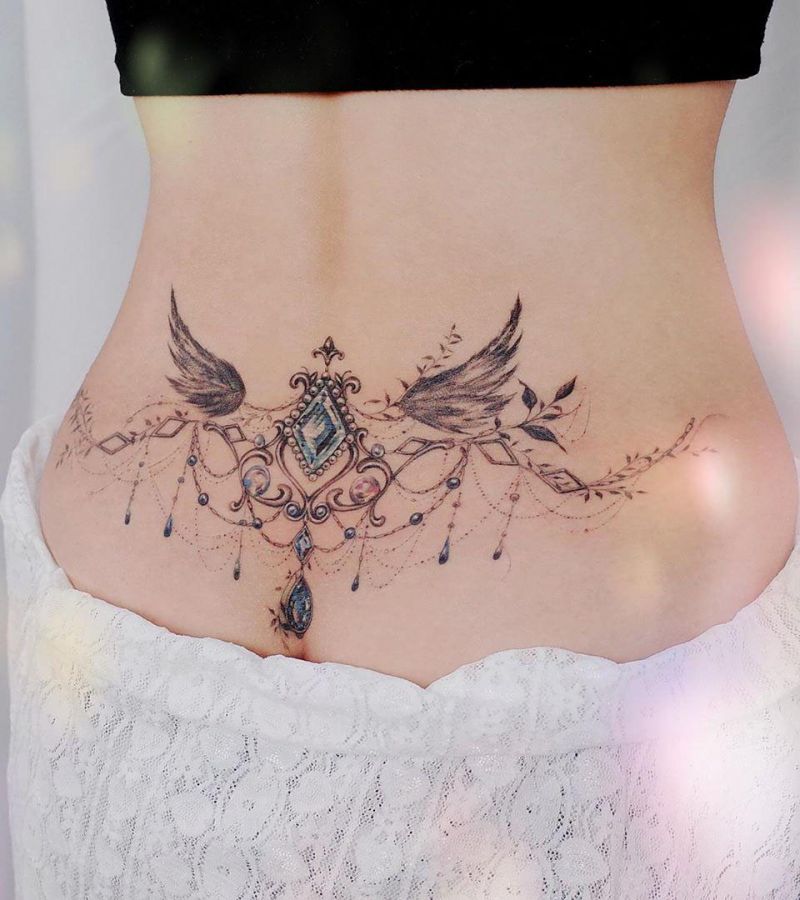 Pretty Waist Tattoos That Make You More Attractive